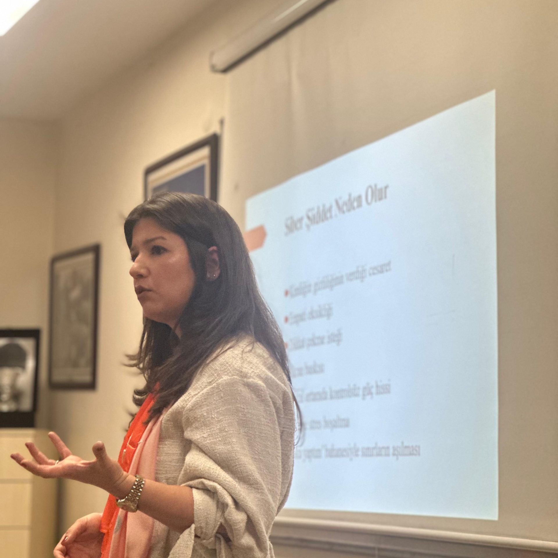 Siber Şiddetin Psikolojik Etkileri - 21 Kasım